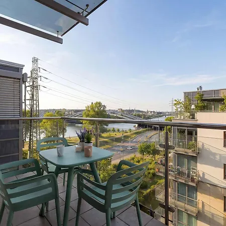 Air Conditioned Studio With Parking Krakow Grzegorzecka 67F By Heyrent Premium Apartman *